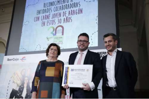 Institutos Odontológicos recibe reconocimiento por su colaboración con el programa Carné Joven Europeo