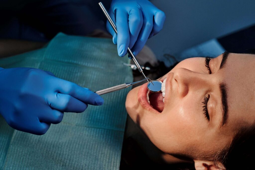 la importancia de las revisiones periódicas para conservar una buena salud bucodental